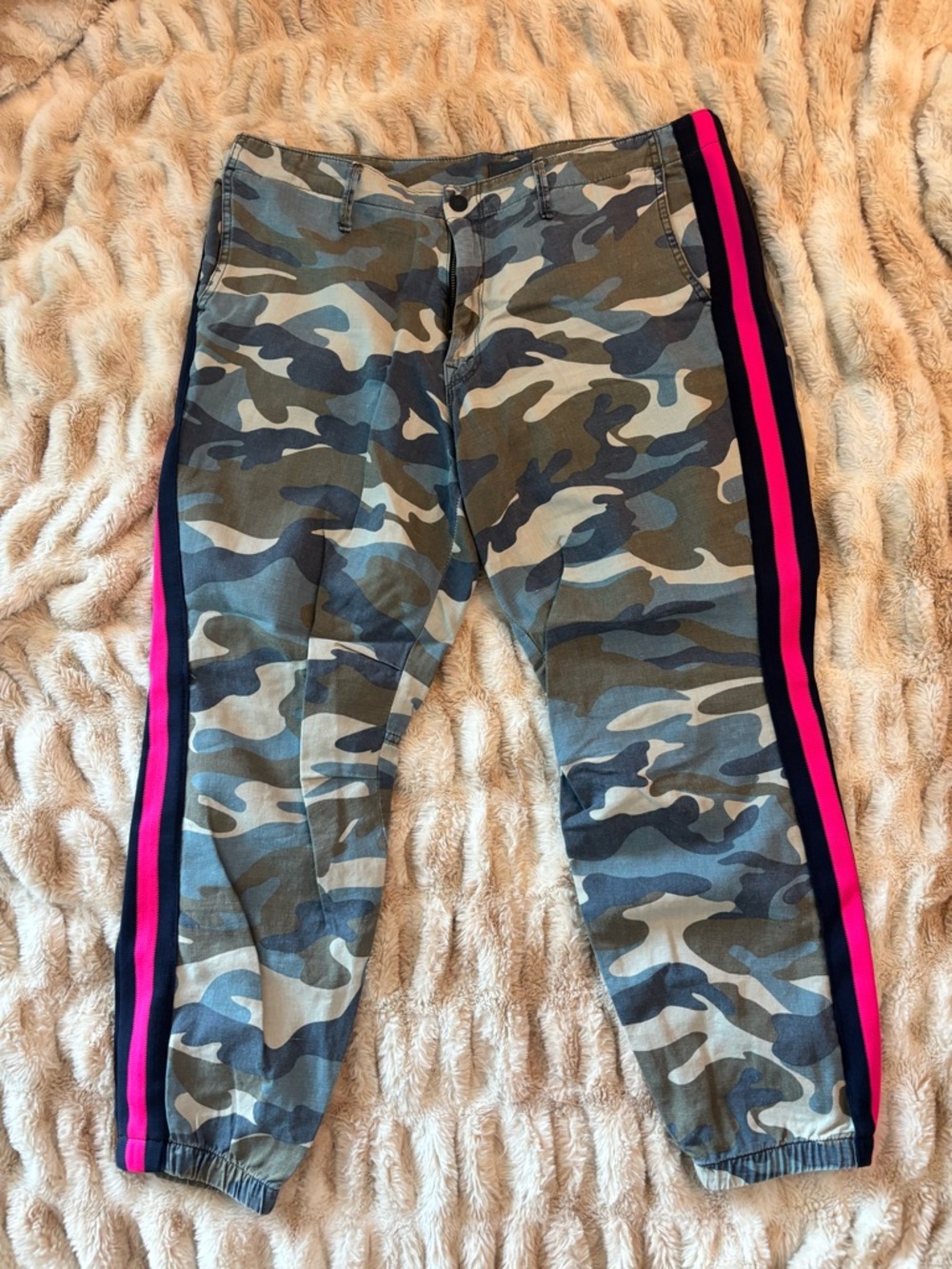 MOTHER Camo Cargo Pants with Pink Side Stripe - Picture 4 of 4